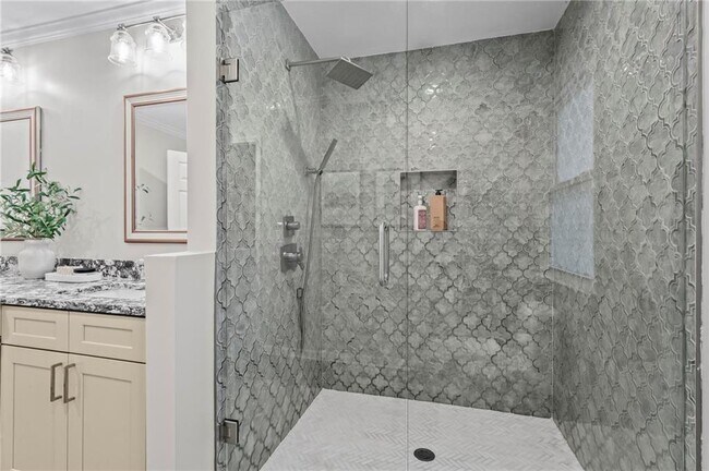 Building Photo - 1106 Aurora Ct