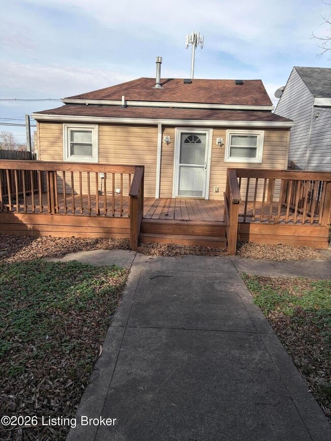 Building Photo - 604 Winkler Ave