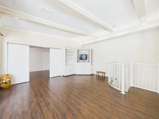 Building Photo - 7608 Del Monte Dr