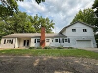 Building Photo - 1739 Embury Park Rd