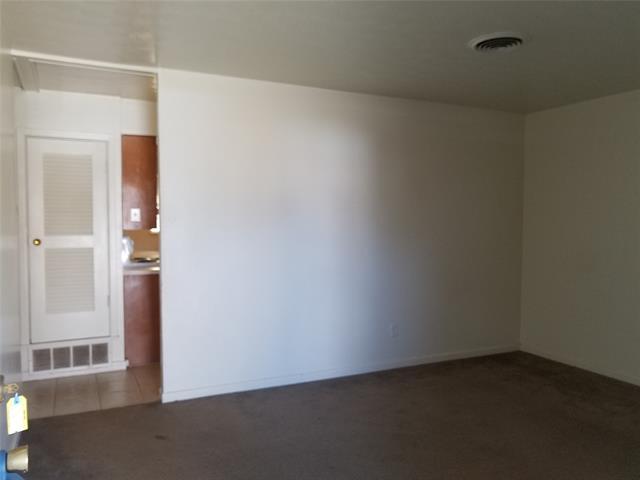 Building Photo - 2317 S 38th St