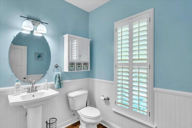 Building Photo - Gorgeous 4 Bed/2.5 Bath in Waterways Township!