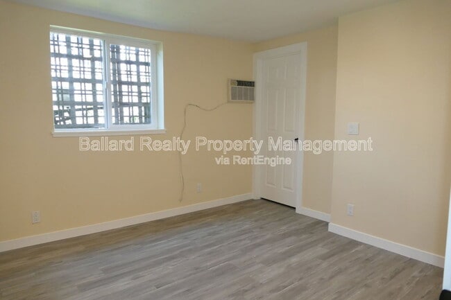 Building Photo - 469 N 36th St