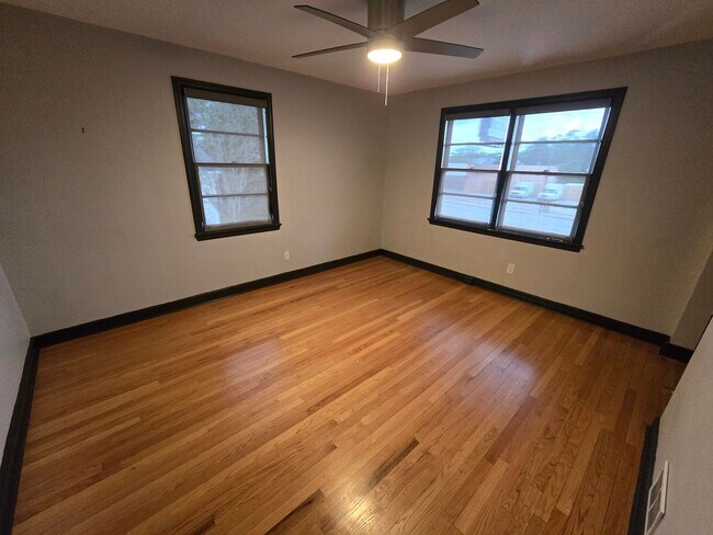 Building Photo - 2534 Forest Dr