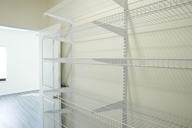 Building Photo - 11921 Warbler Wy