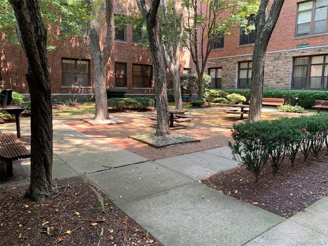 Building Photo - 75 McKinley Ave