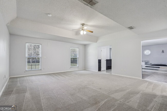 Building Photo - 325 White Oak Pl