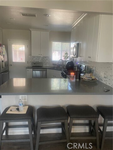 Building Photo - 8839 Glencoe Dr