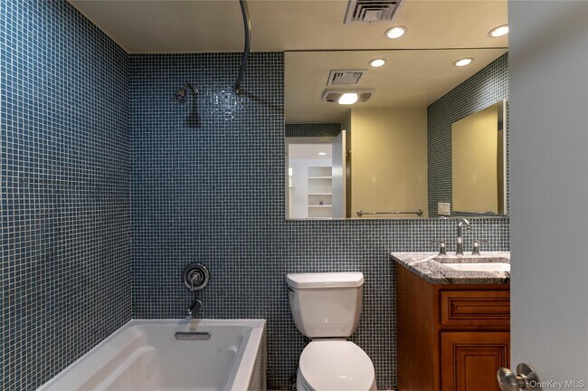 Building Photo - 40 Prospect St