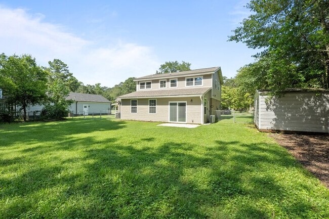 Building Photo - 505 NW Forrest Pk Ct