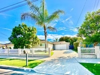 Building Photo - Beautiful, Single-Story, Updated, Private ...