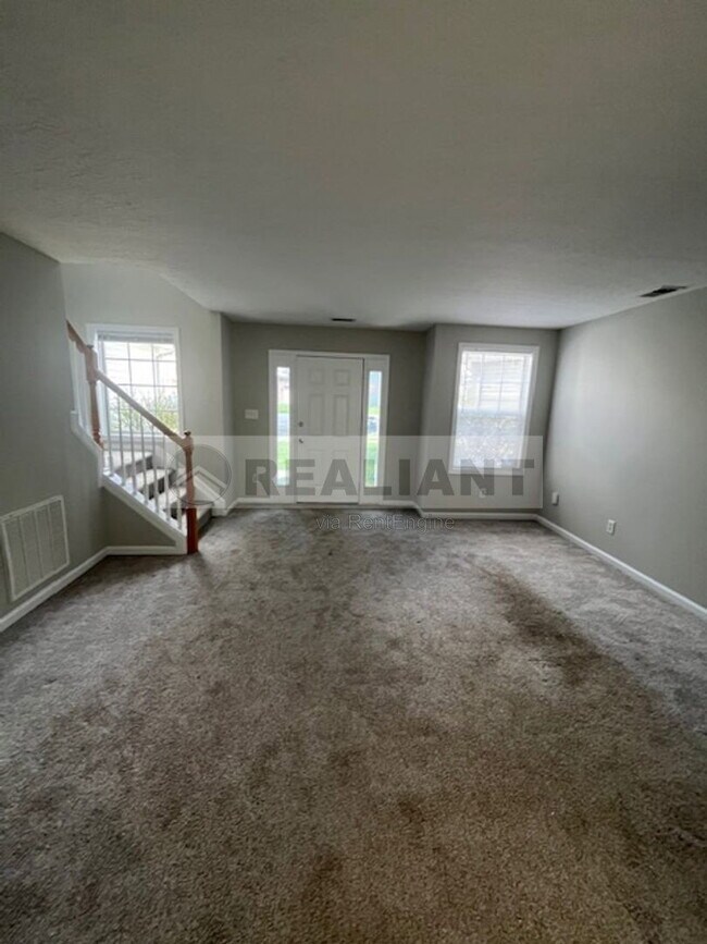 Building Photo - 2108 Heath Land Pl