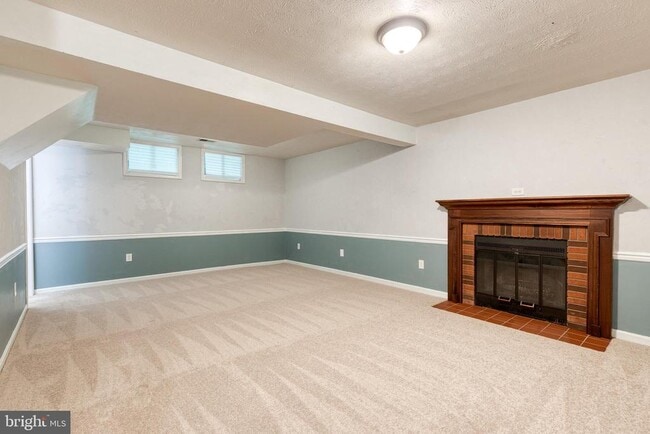 Building Photo - 1610 Brimfield Cir