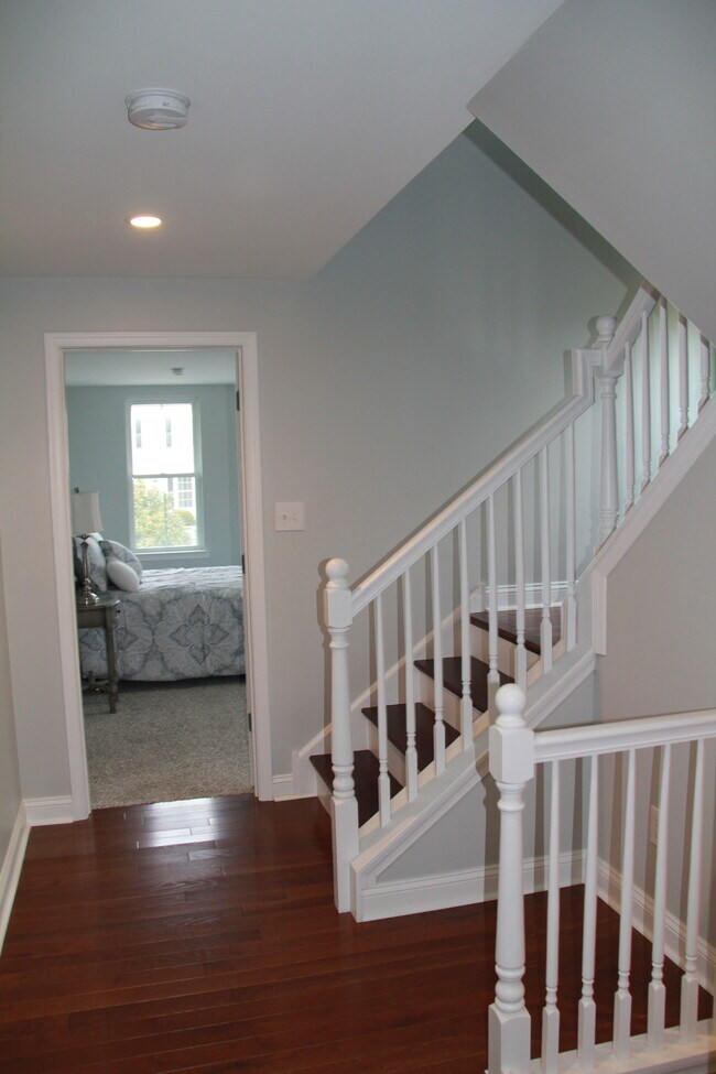 Building Photo - 55 Franklin Ave