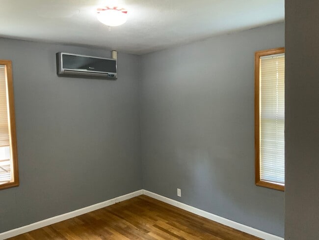 Building Photo - 2 bed 1 bath Home for Rent in Ephrata