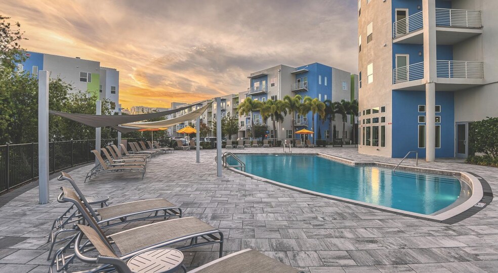 Building Photo - 949 Cleveland St