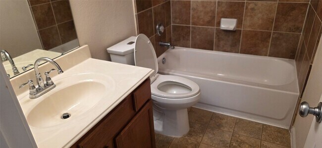 Building Photo - 5418 Gibralter Pl