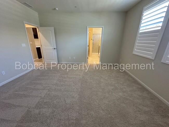 Building Photo - 862 Furlong Dr