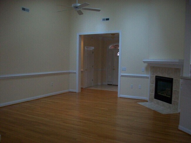Building Photo - MARSH OAKS
