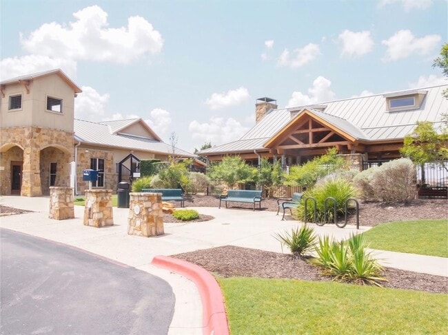 Building Photo - 2844 Mission Tejas Dr