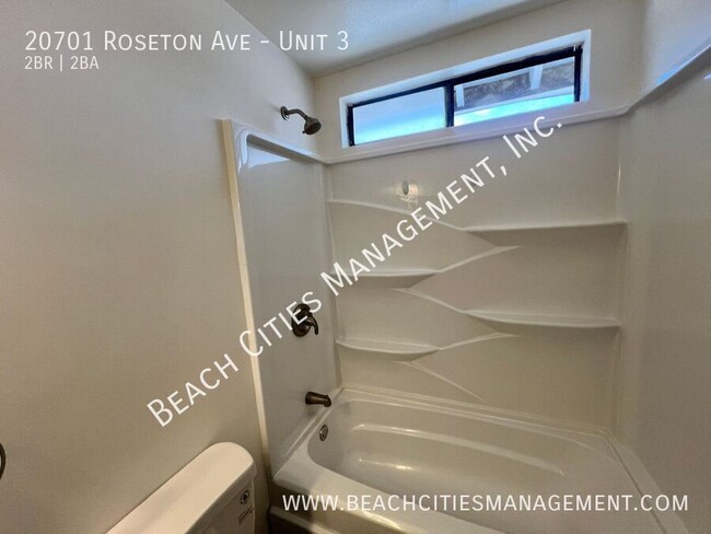 Building Photo - 20701 Roseton Ave