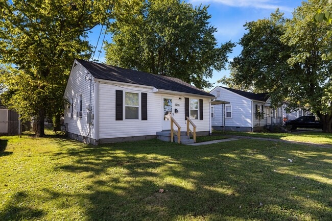 Building Photo - 1018 Navaho Pl