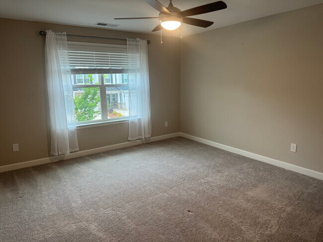 Building Photo - 340 Nettle Ln