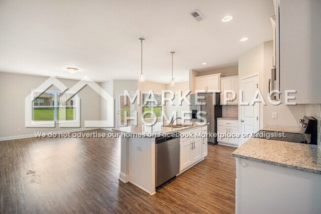 Building Photo - 16580 Demi Dr