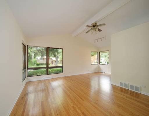 Building Photo - 220 Elmwood Dr