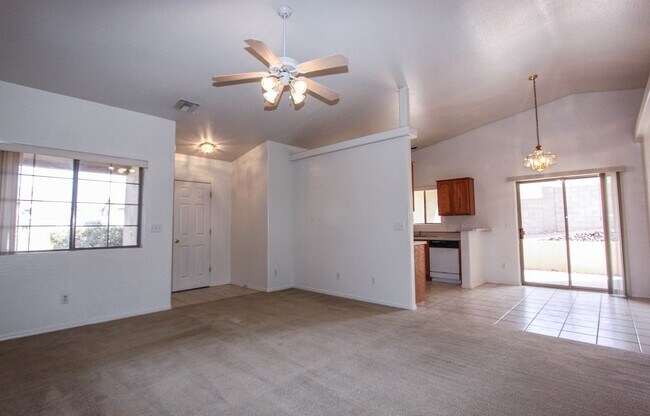 Building Photo - 9611 E Magma Dr