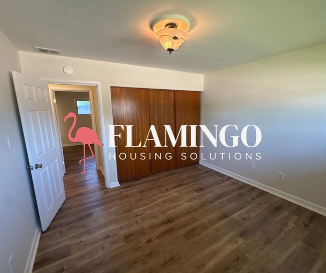 Building Photo - Spacious 3-Bedroom, 2-Bath Home Near Downtown Dayton!