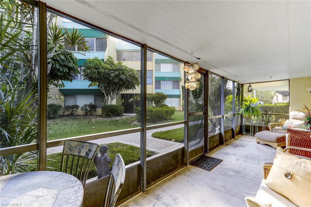 screened lanai - 925 Palm View Dr