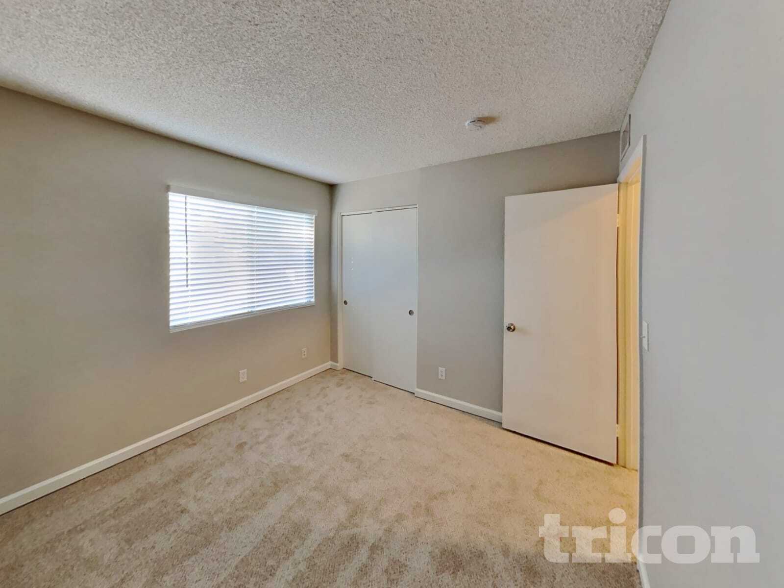Building Photo - 3143 Regal Oak Dr
