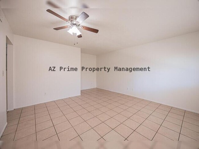 Building Photo - 7126 N 19th Ave