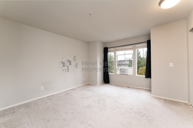 Building Photo - 2062 Newport Way NW