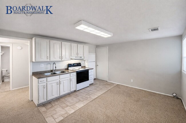 Building Photo - 1955-1957 S Foothill Dr