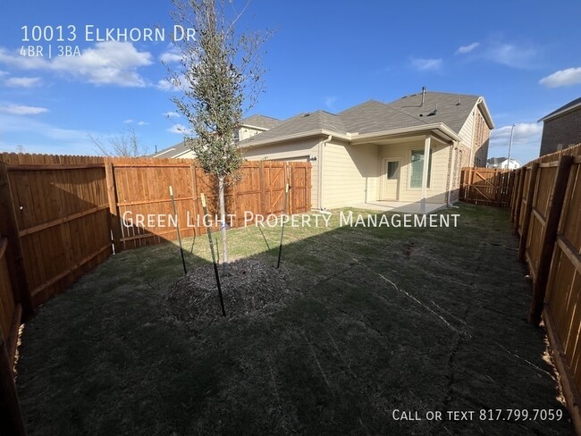 Building Photo - 10013 Elkhorn Dr