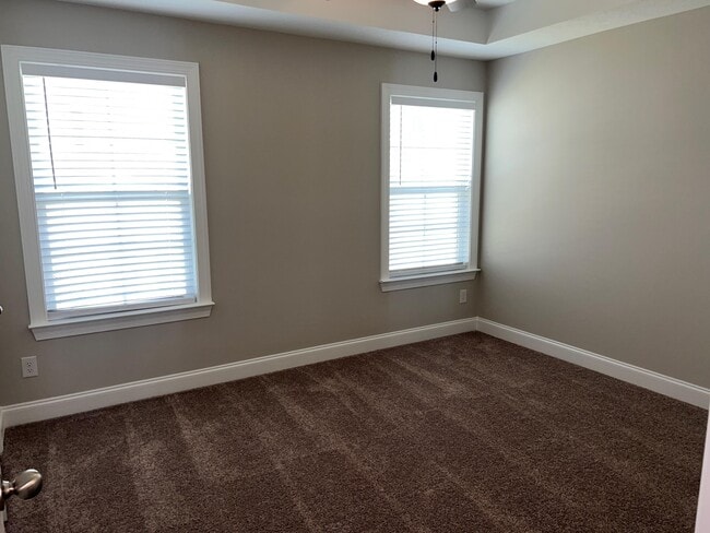 Building Photo - 7161 Paisley Cir