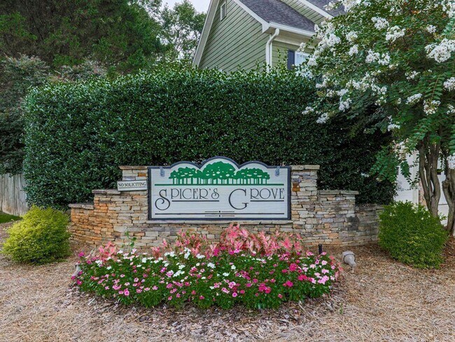 Building Photo - 3007 Clove Tree Ln