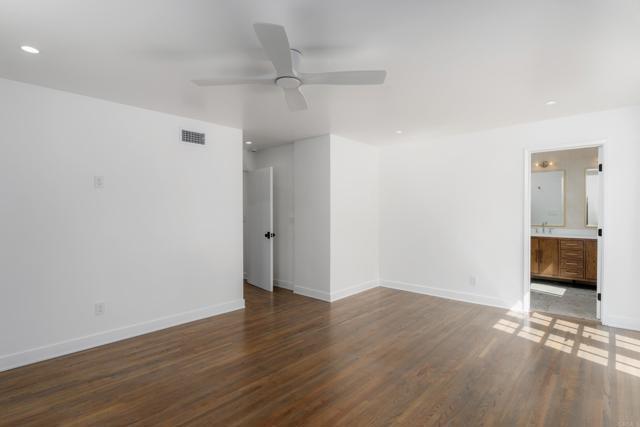 Building Photo - 6653 Aranda Ave