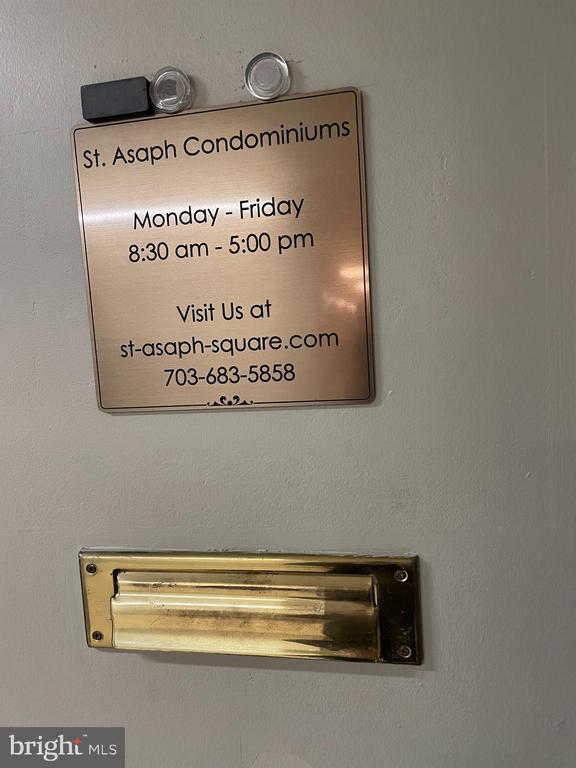 Building Photo - 801 S Pitt St