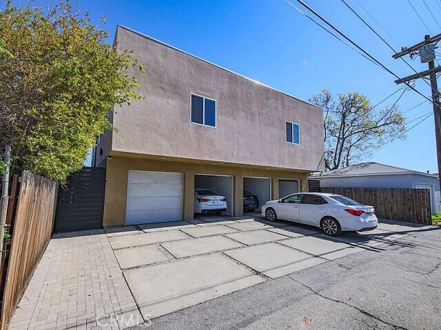 Building Photo - 7445 Troost Ave