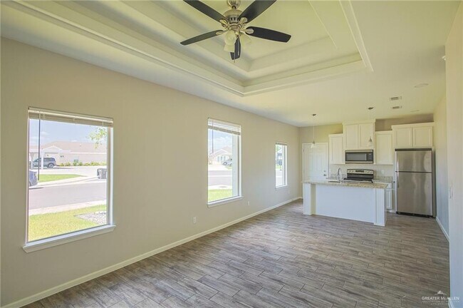 Building Photo - 14 Sandpiper Ave