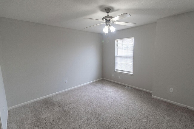 Building Photo - 4005 Snowy Owl Dr