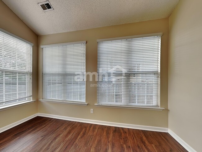 Building Photo - 28 Ginger Gold Dr