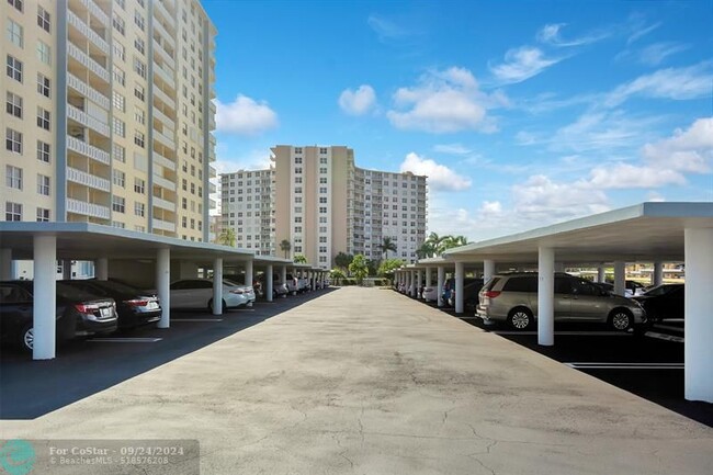 Building Photo - 305 N Pompano Beach Blvd