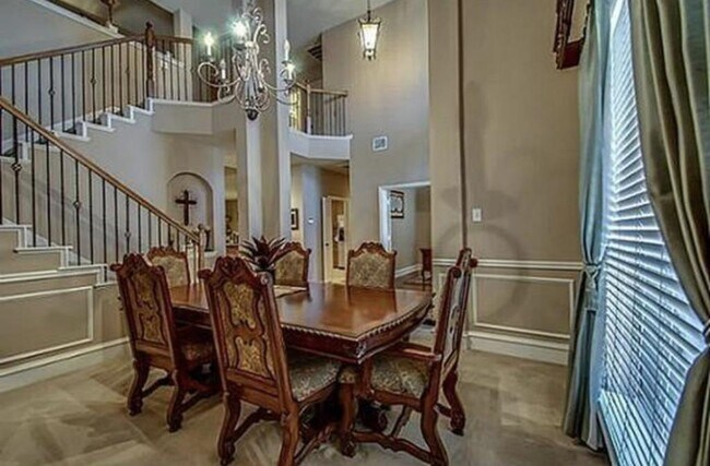 Building Photo - 204 Granite Falls Dr