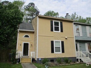 Building Photo - Updated townhome in West Augusta