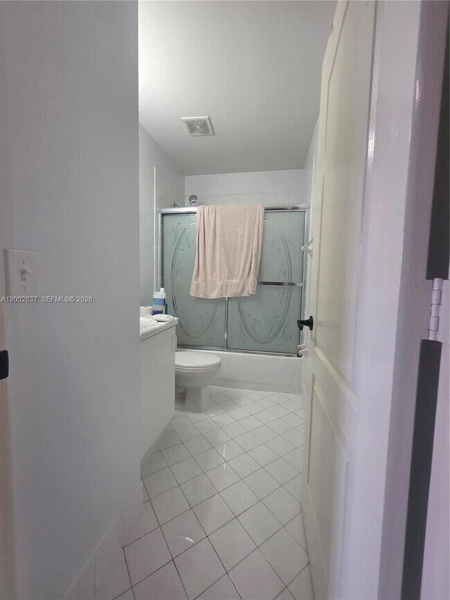 Building Photo - 14055 SW 120th Ct