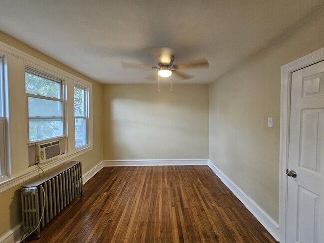 Building Photo - 4008 Gilham St
